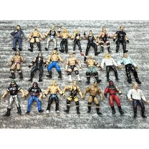 Vintage 90s JAKKS WWF WWE Wrestling Figures - Lot Of 22